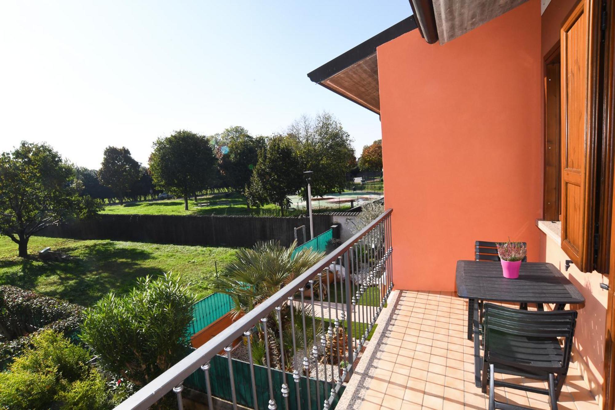 Rovato Entire Apartment In The Capital Of Franciacorta Kültér fotó