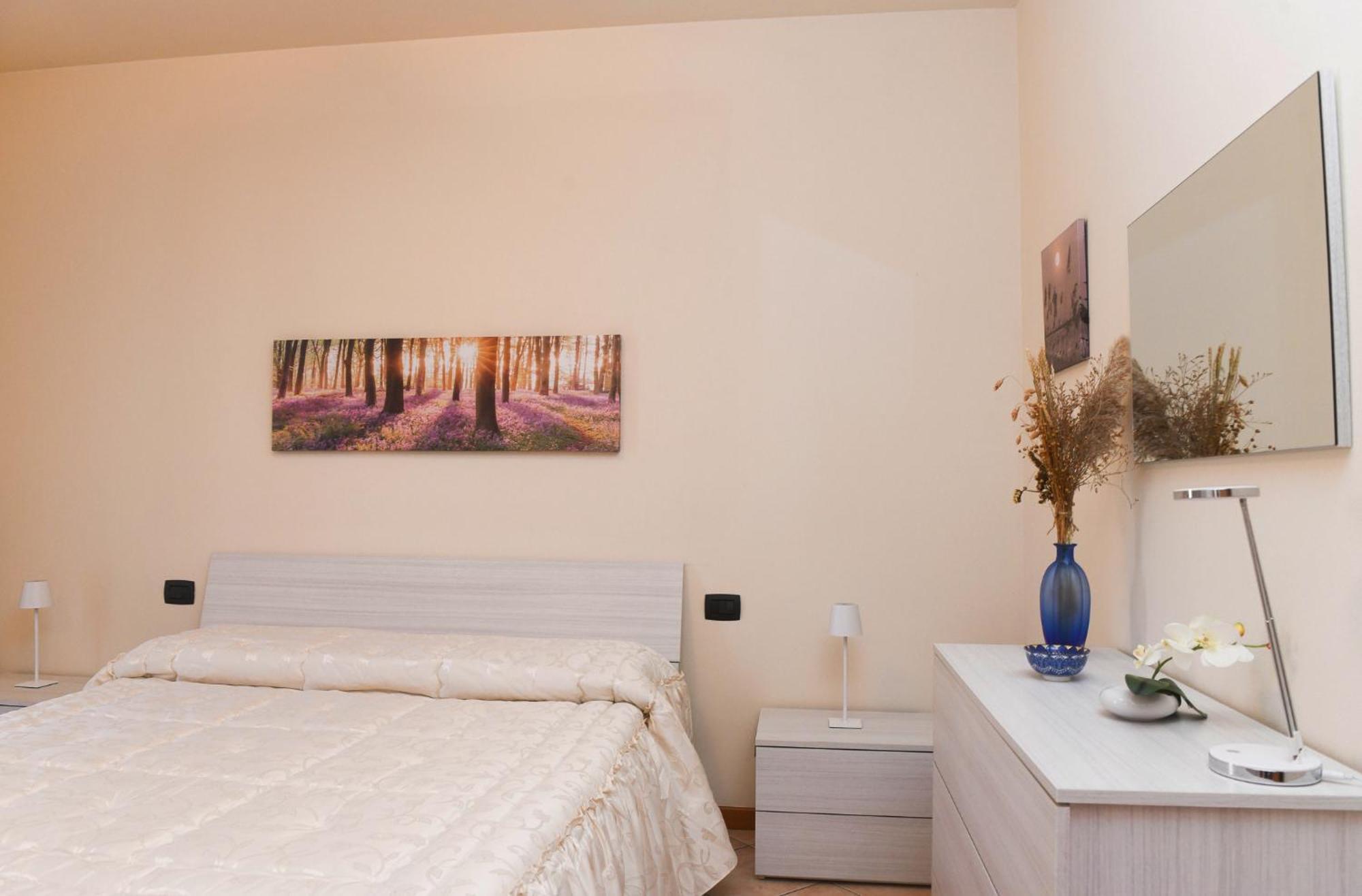 Rovato Entire Apartment In The Capital Of Franciacorta Kültér fotó